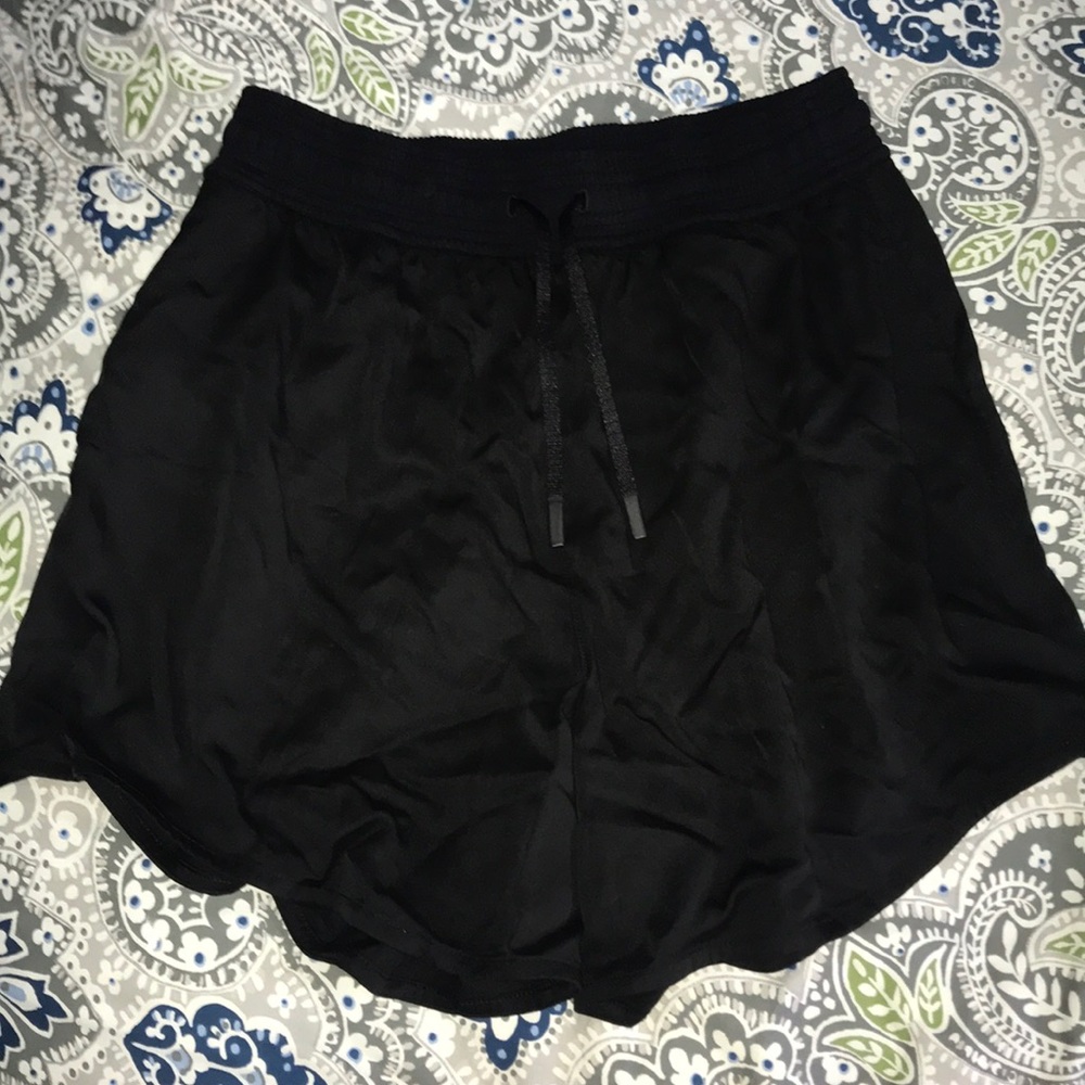 Lululemon black shorts size 8